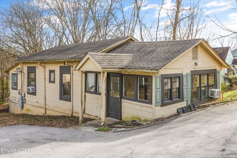 Photo of 1080 Baker Ave, Knoxville, TN 37920 (MLS # 1324557)