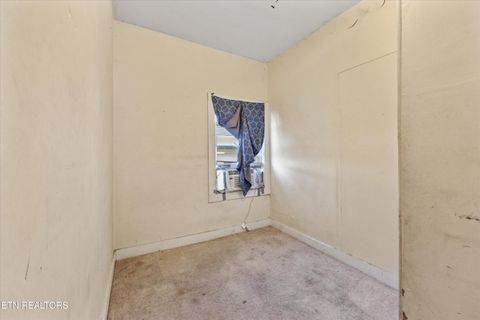 Tiny photo for 1080 Baker Ave, Knoxville, TN 37920 (MLS # 1324557)