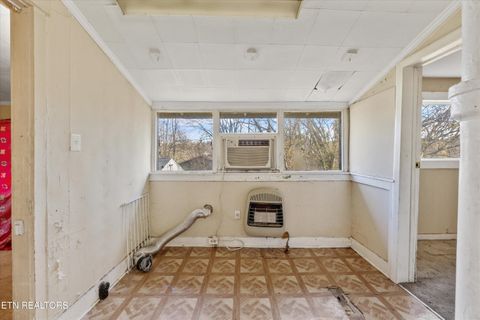 Tiny photo for 1080 Baker Ave, Knoxville, TN 37920 (MLS # 1324557)