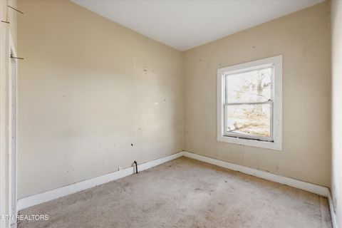 Tiny photo for 1080 Baker Ave, Knoxville, TN 37920 (MLS # 1324557)