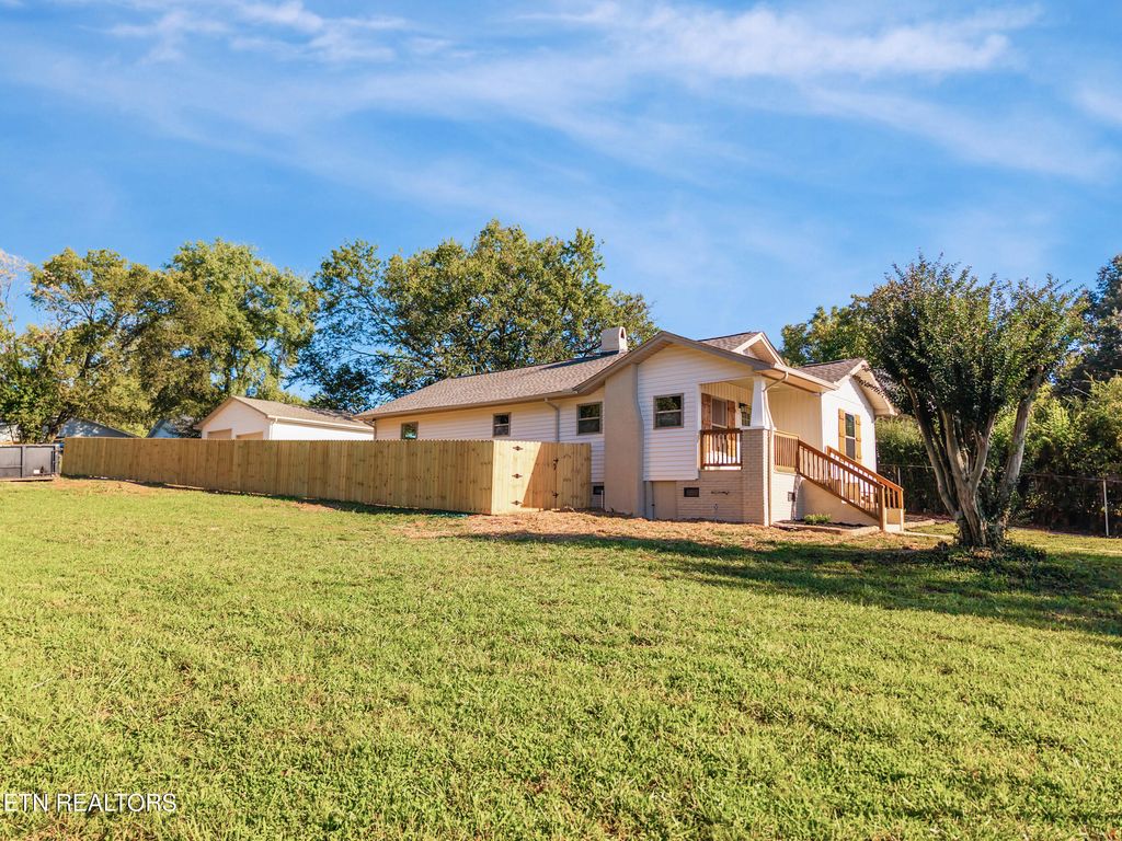 Photo of 2137 Major Ave, Knoxville, TN 37921 (MLS # 1317337)