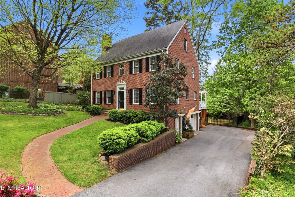 Photo of 4141 Forest Glen Drive, Knoxville, TN 37919 (MLS # 1337781)