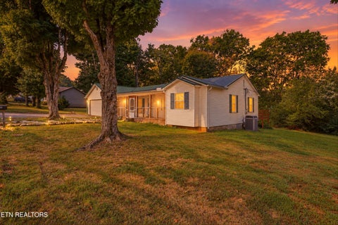Tiny photo for 500 Monroe St, Madisonville, TN 37354 (MLS # 1355851)