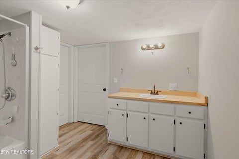 Tiny photo for 500 Monroe St, Madisonville, TN 37354 (MLS # 1355851)