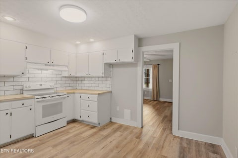 Tiny photo for 500 Monroe St, Madisonville, TN 37354 (MLS # 1355851)