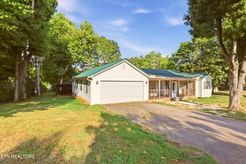 Tiny photo for 500 Monroe St, Madisonville, TN 37354 (MLS # 1355851)