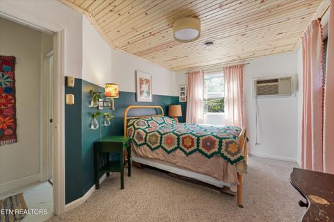 Tiny photo for 1318 N Briscoe Circle, Knoxville, TN 37912 (MLS # 1335929)