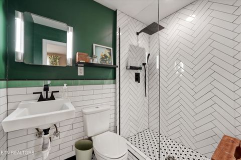 Tiny photo for 1318 N Briscoe Circle, Knoxville, TN 37912 (MLS # 1335929)