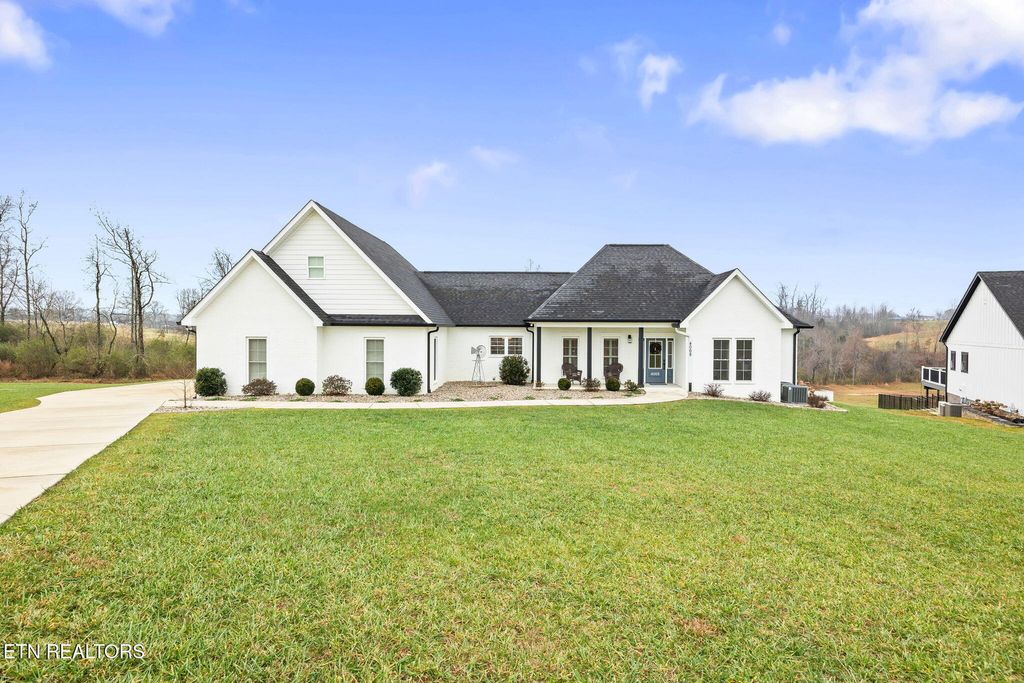 Photo of 4068 Charlton Sq, Cookeville, TN 38501 (MLS # 1324007)