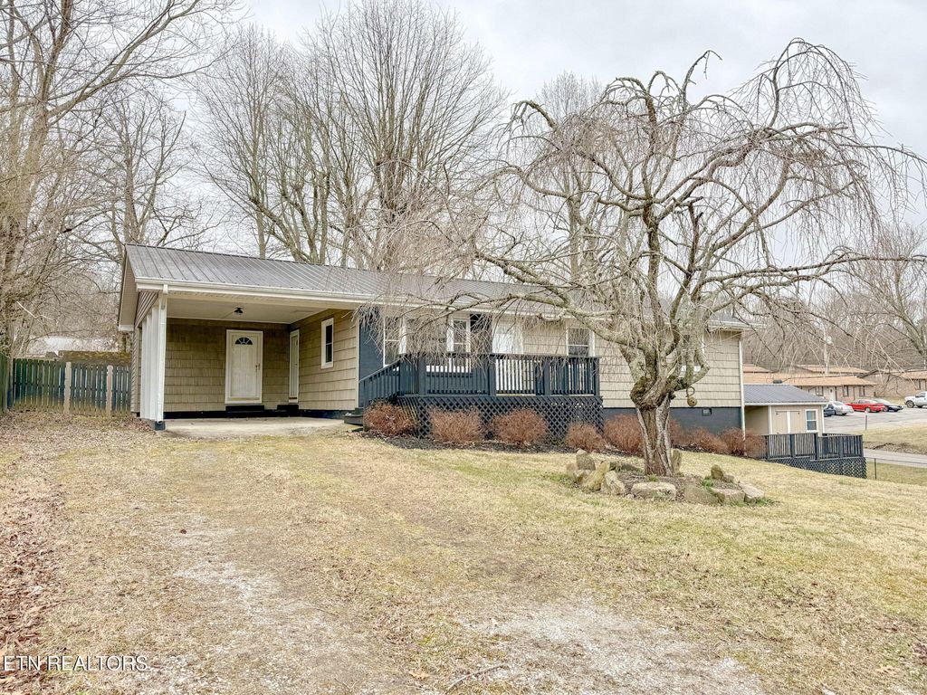 Photo of 24 Diane St, Crossville, TN 38555 (MLS # 1330018)