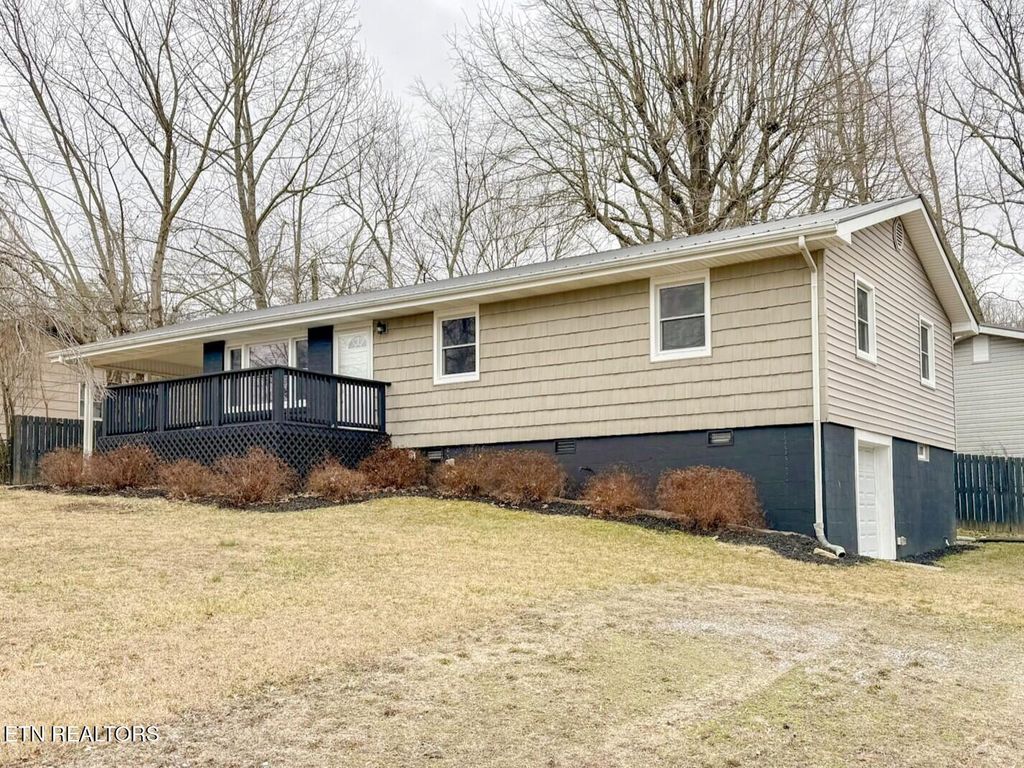 Photo of 24 Diane St, Crossville, TN 38555 (MLS # 1330018)