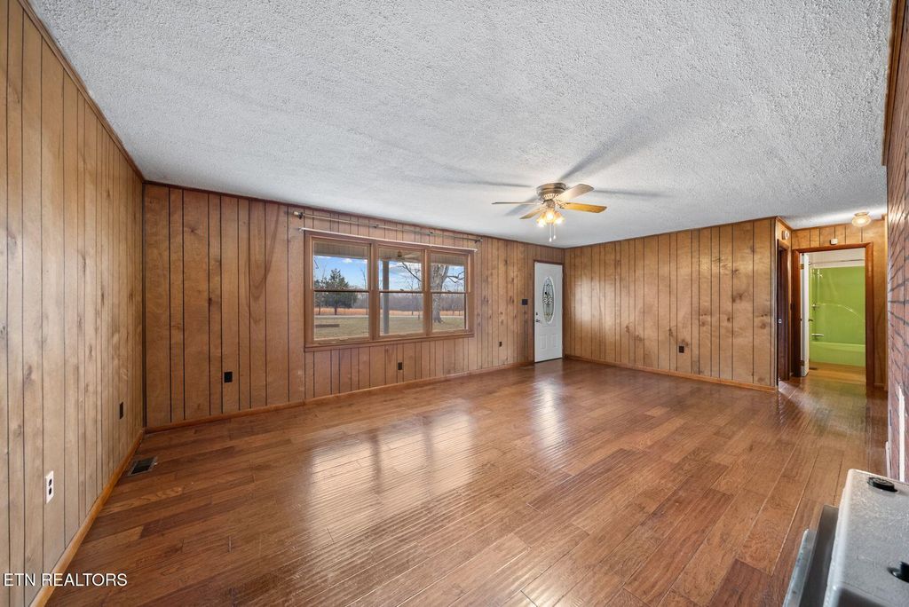 Photo of 1509 Ted Davis Rd, Crossville, TN 38572 (MLS # 1330133)