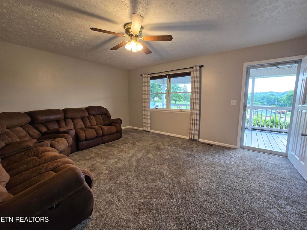 Photo of 604 Lawrence St, New Tazewell, TN 37825 (MLS # 1303888)