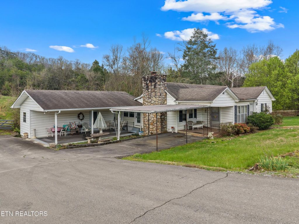 Photo of 1503 Sandy Ridge Rd, Dandridge, TN 37725 (MLS # 1334240)