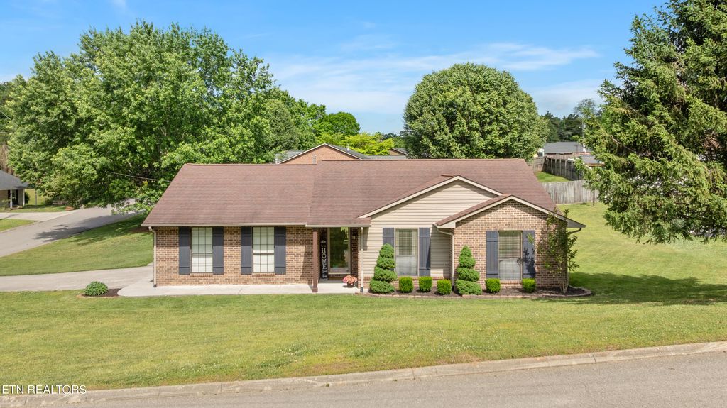 Photo of 8018 Phyllis Lane, Knoxville, TN 37938 (MLS # 1339123)