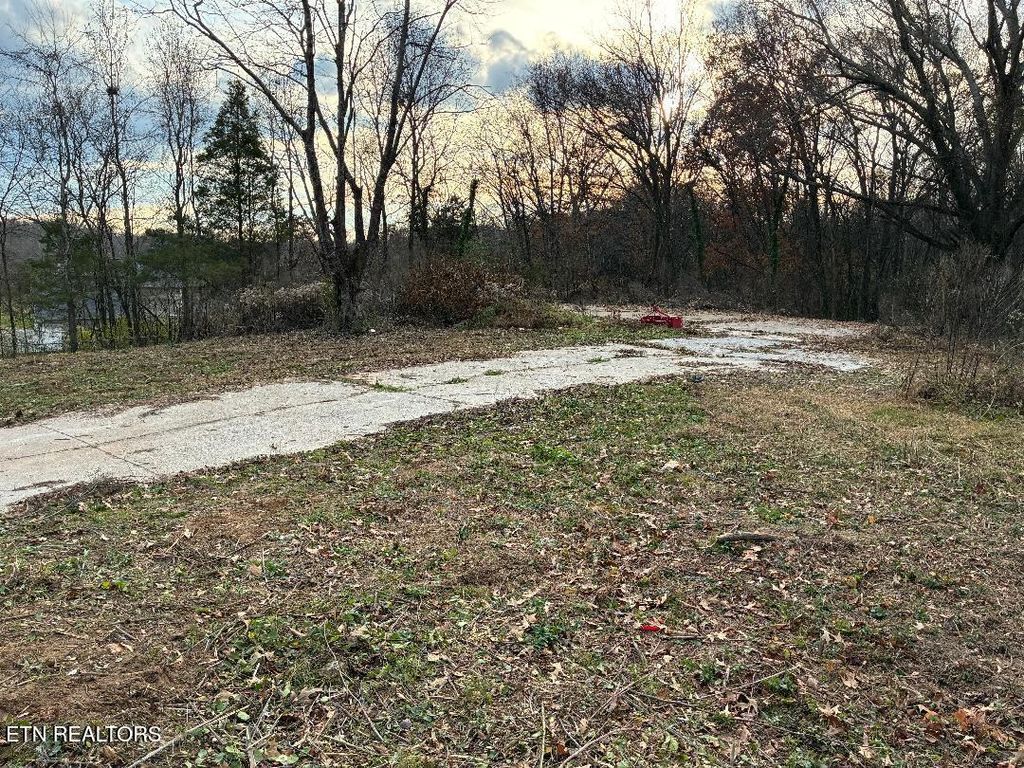 Photo of 235 N Point Rd, Sweetwater, TN 37874 (MLS # 1326258)