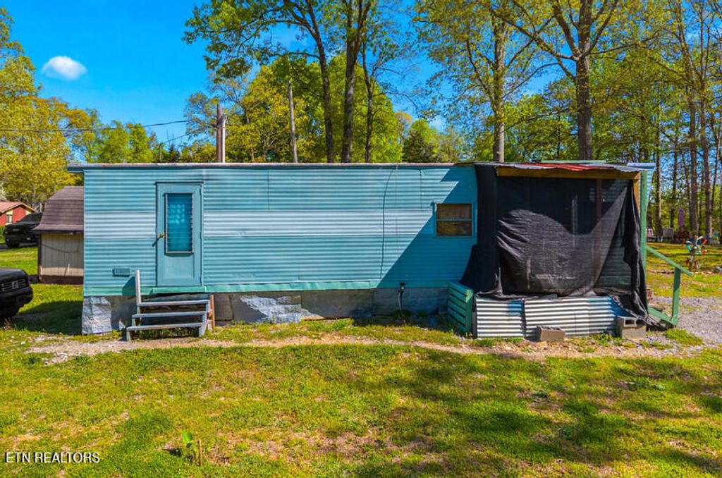 Photo of 2116 Cox Rd, Dandridge, TN 37725 (MLS # 1297811)