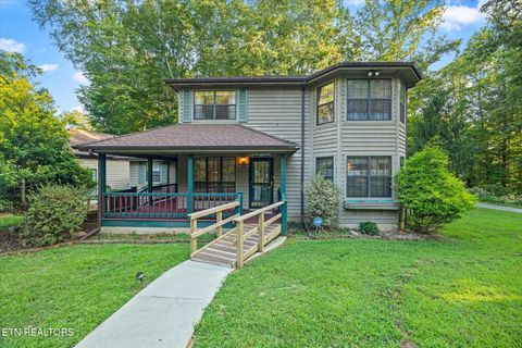1111 Cherokee Rd Byrdstown TN 38549