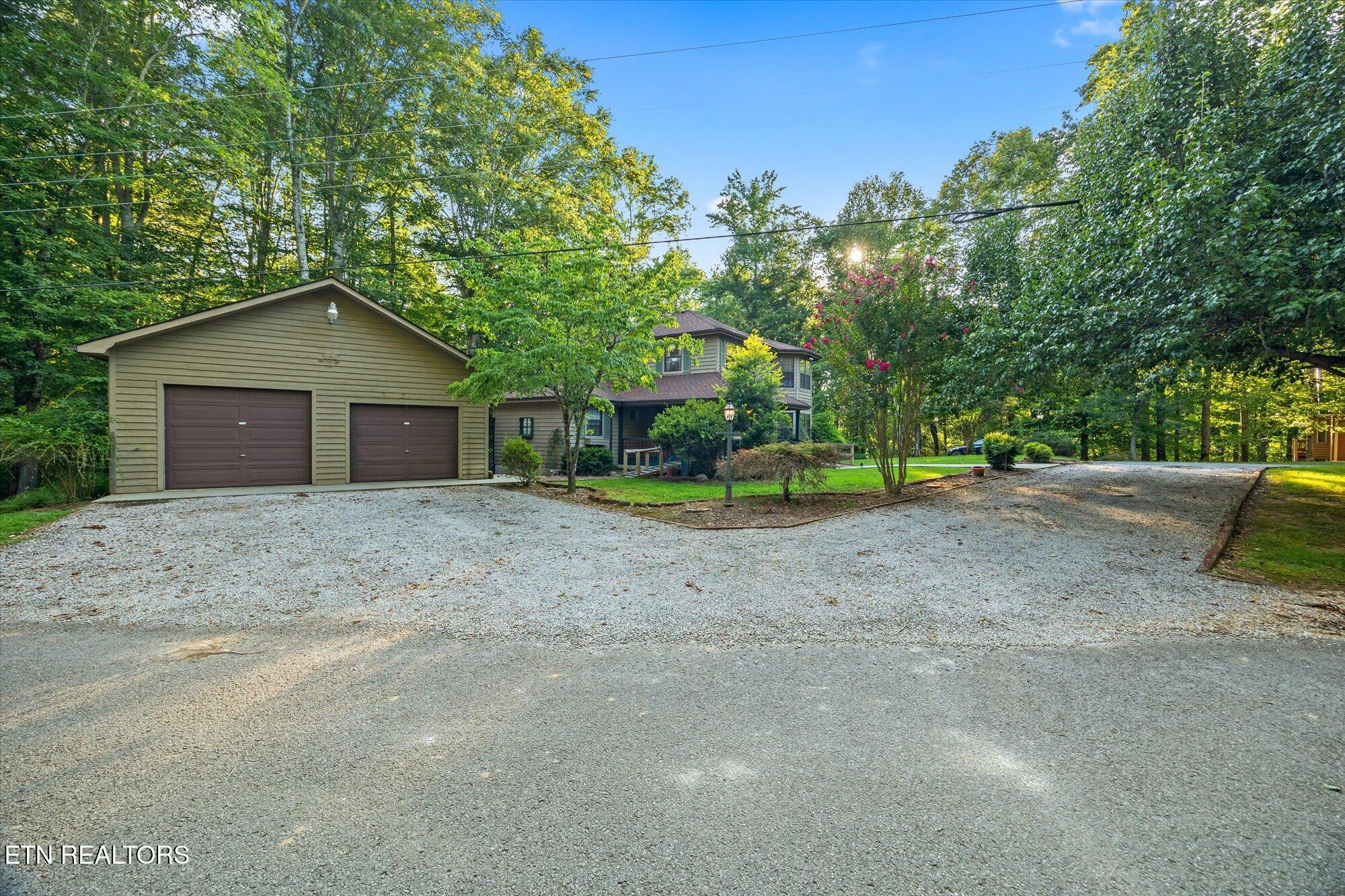 1111 Cherokee Rd