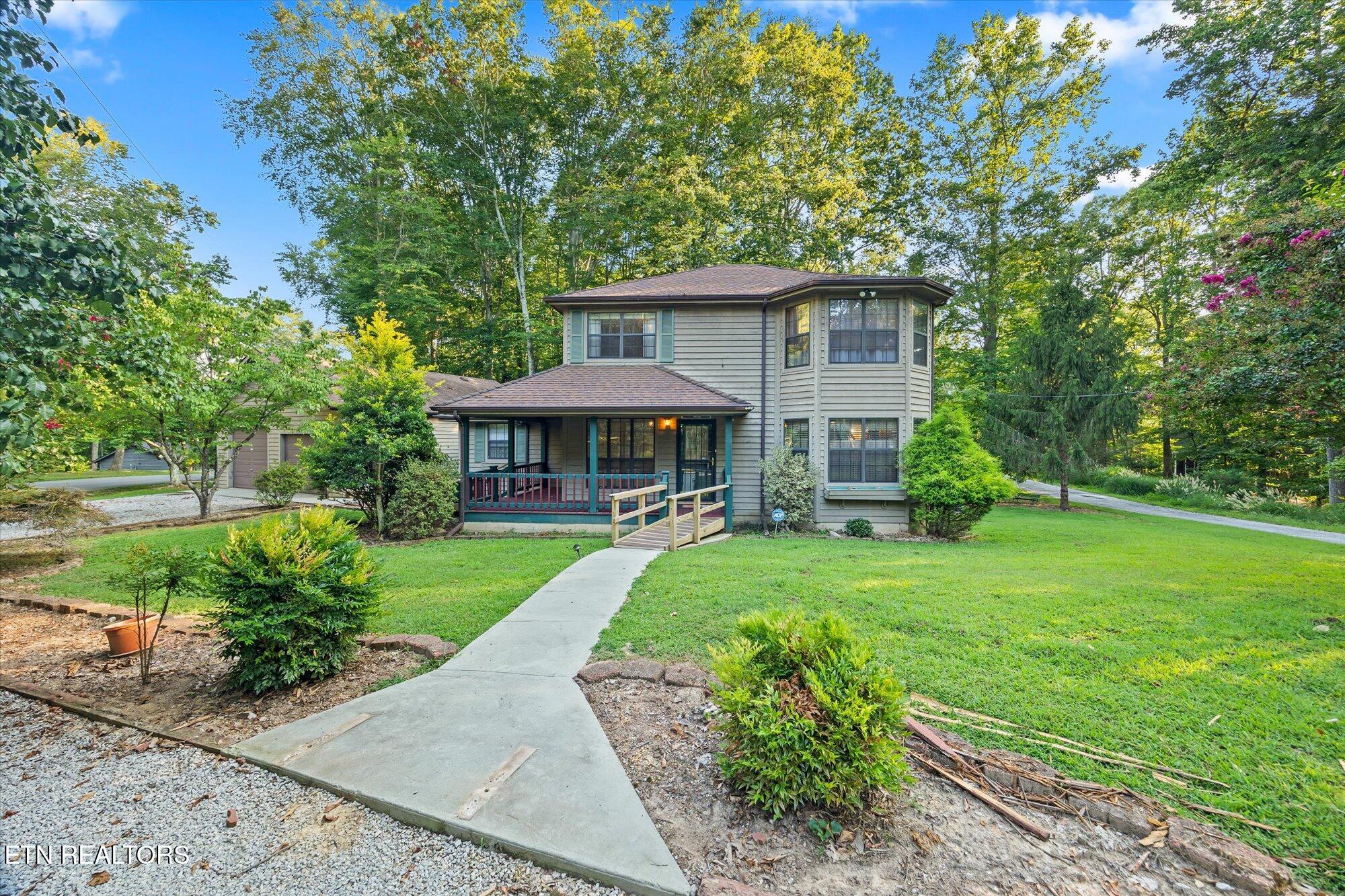 1111 Cherokee Rd