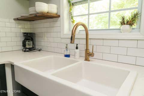 Tiny photo for 1004 Phillips Ave, Knoxville, TN 37920 (MLS # 1349970)
