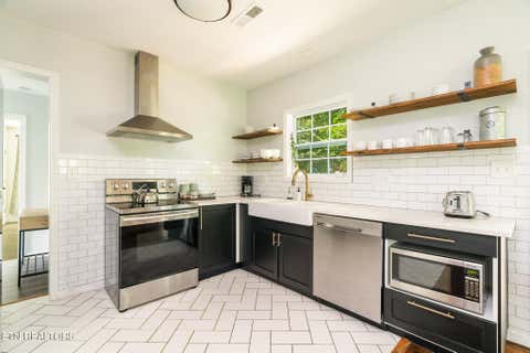 Tiny photo for 1004 Phillips Ave, Knoxville, TN 37920 (MLS # 1349970)