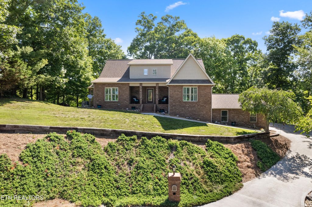 Photo of 127 Ridgeland Lane, Sharps Chapel, TN 37866 (MLS # 1341920)