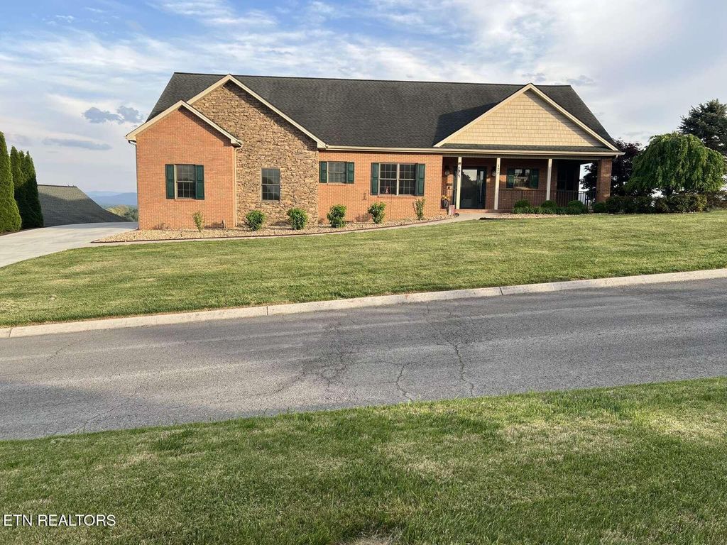 Photo of 127 Golf View Blvd, Dandridge, TN 37725 (MLS # 1336597)