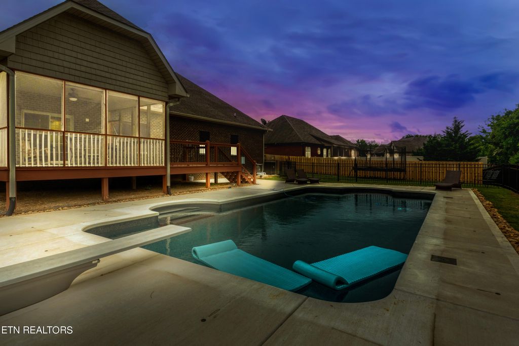 Photo of 1313 Edenbridge Drive, Alcoa, TN 37701 (MLS # 1262637)