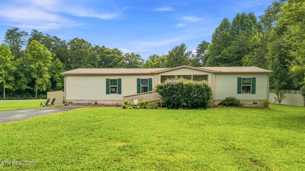 Photo of 55 Raccoon Creek Rd, Crossville, TN 38572 (MLS # 1353258)