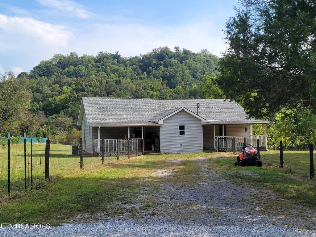 Photo of 1489 Reagan Valley Rd, Tellico Plains, TN 37385 (MLS # 1356292)