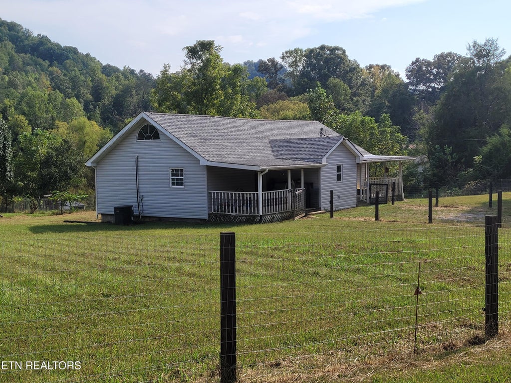 Photo of 1489 Reagan Valley Rd, Tellico Plains, TN 37385 (MLS # 1356292)