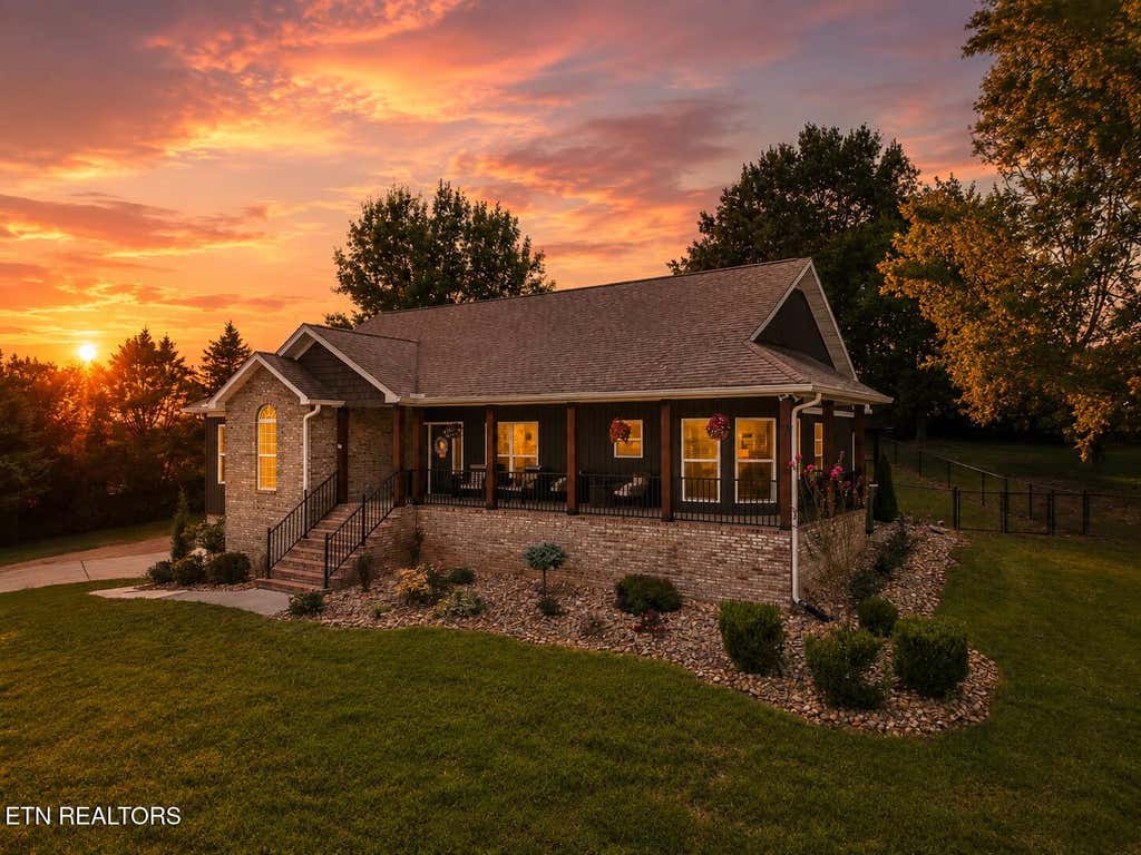 Photo of 1495 E Matlock Bend Rd, Loudon, TN 37774 (MLS # 1352392)