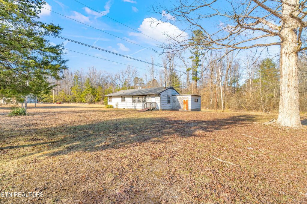 Photo of 36643648 Morgan county Hwy, Wartburg, TN 37887 (MLS # 1297123)