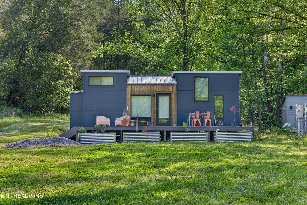Photo of 700 Ben Birdwell Lane, Bloomington Springs, TN 38545 (MLS # 1339073)