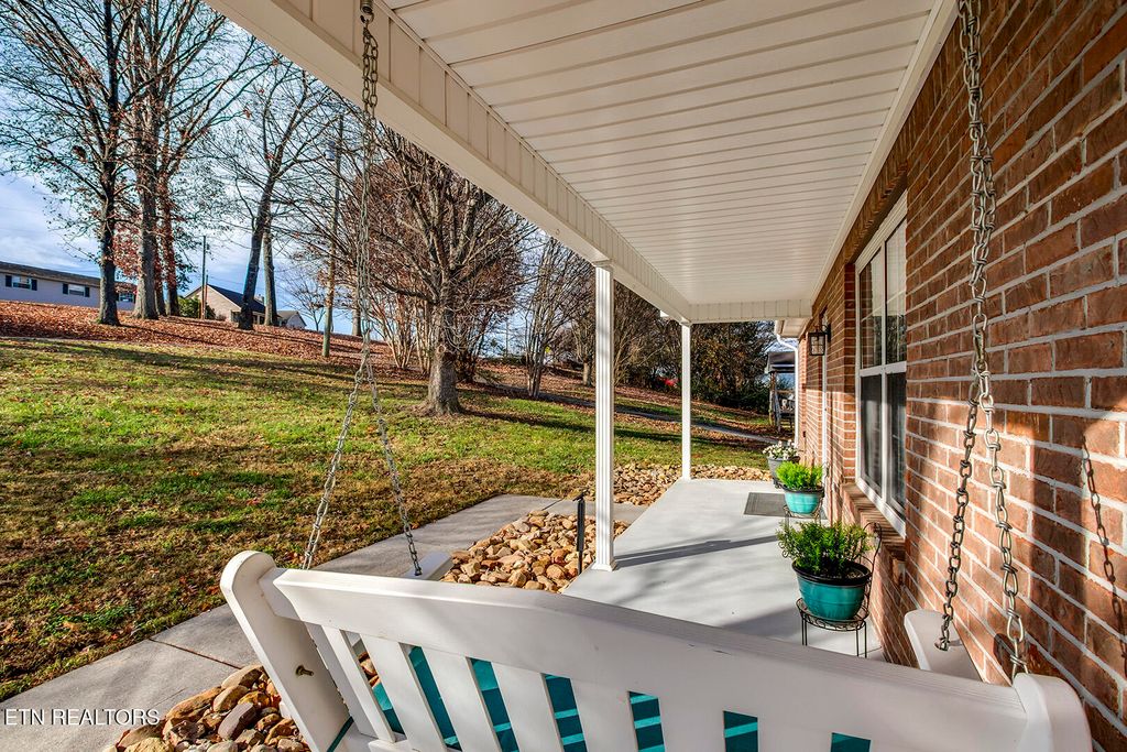 Photo of 8664 Roberson Springs Rd, Loudon, TN 37774 (MLS # 1322987)