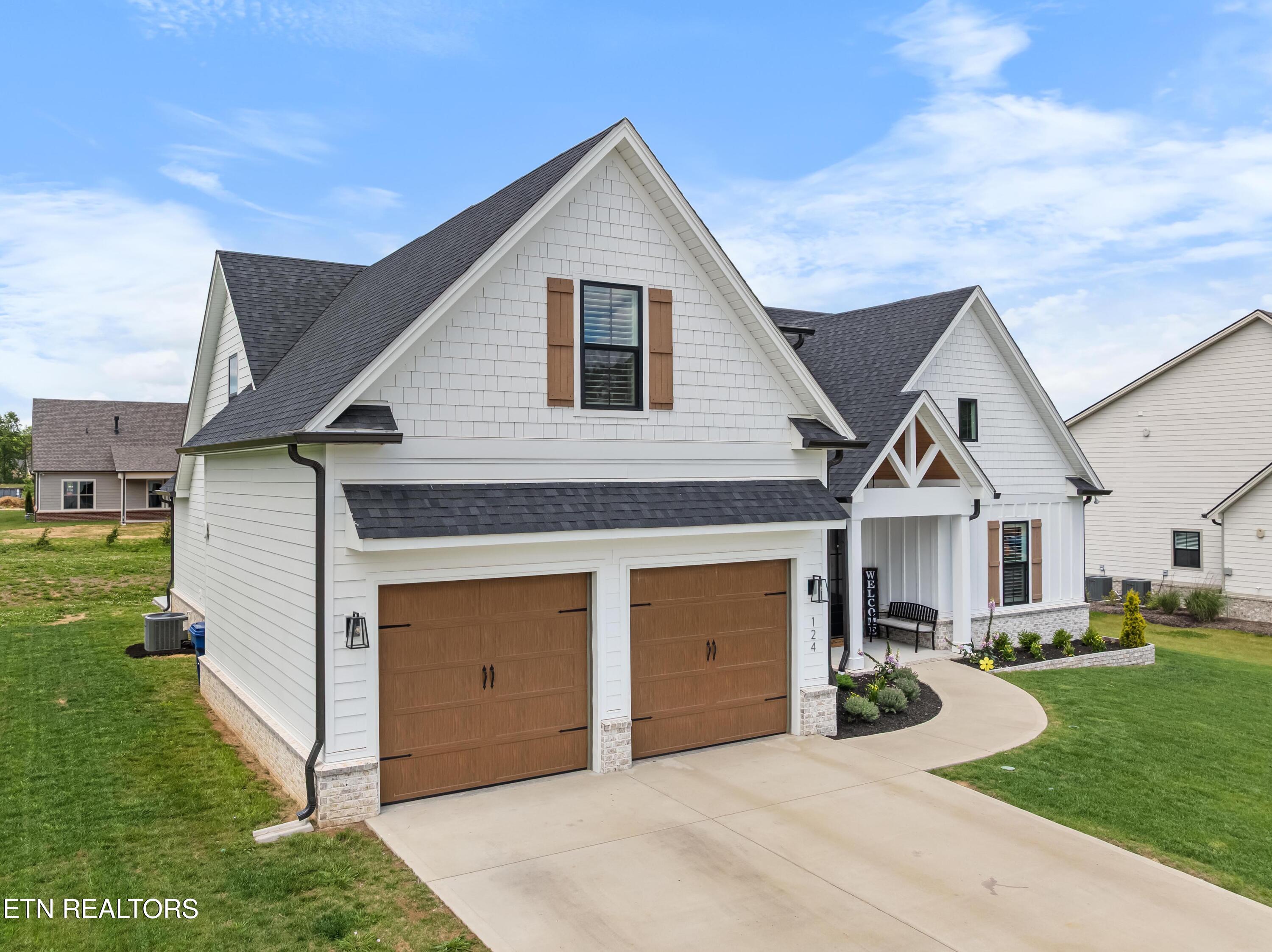 124 Clover Circle