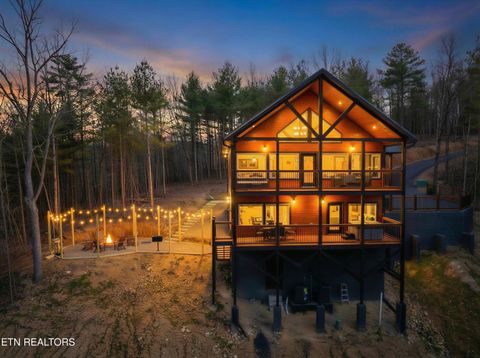 463 Sassafras Tr Sevierville TN 37876