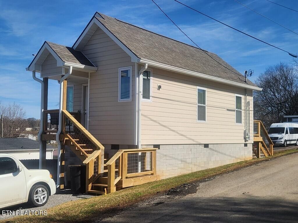 Photo of 746 Fair St, Sweetwater, TN 37874 (MLS # 1332334)