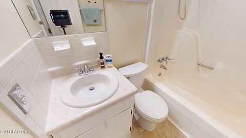 Tiny photo for 205 Vintage Lane, Clinton, TN 37716 (MLS # 1337764)