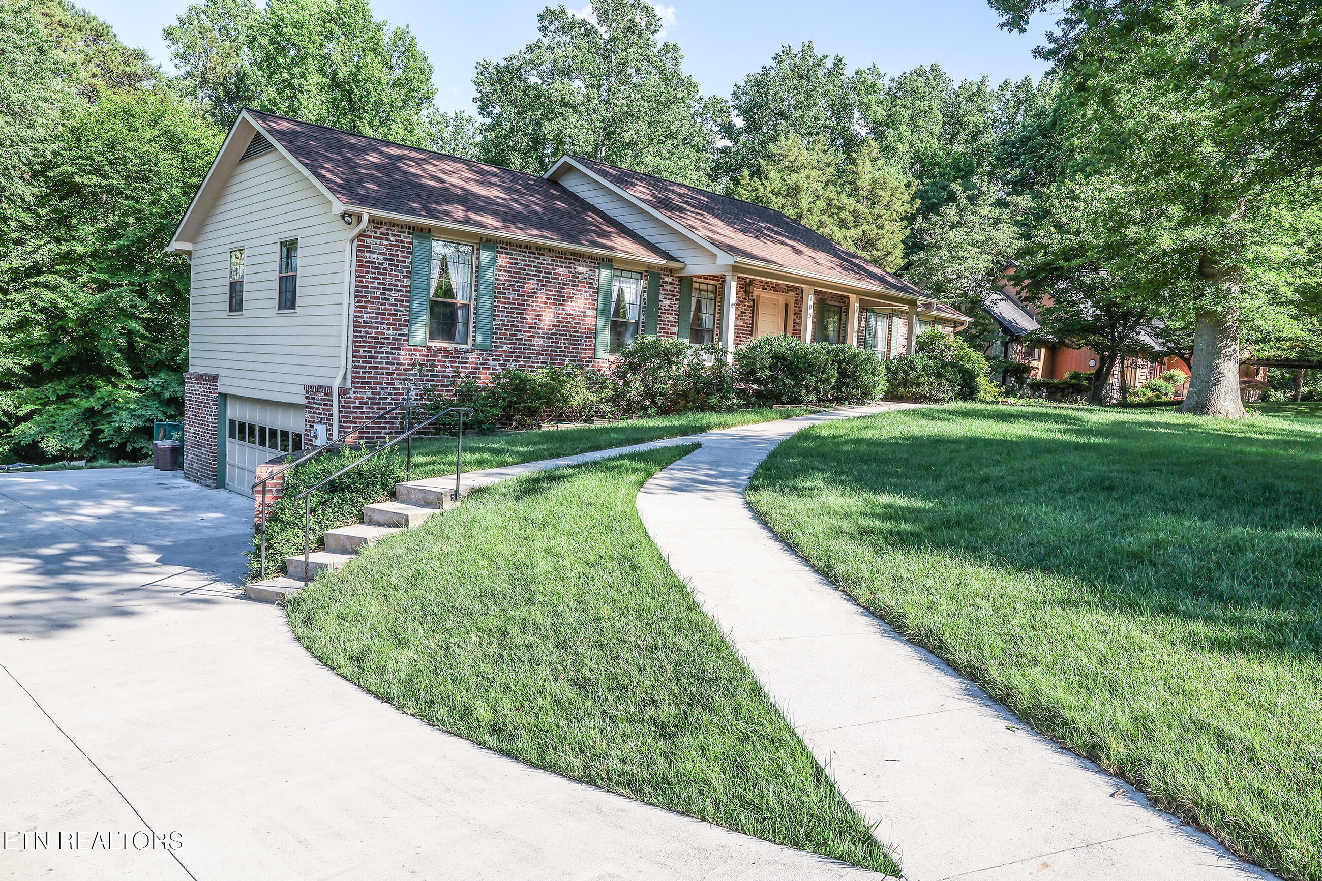 105 Claymore Lane