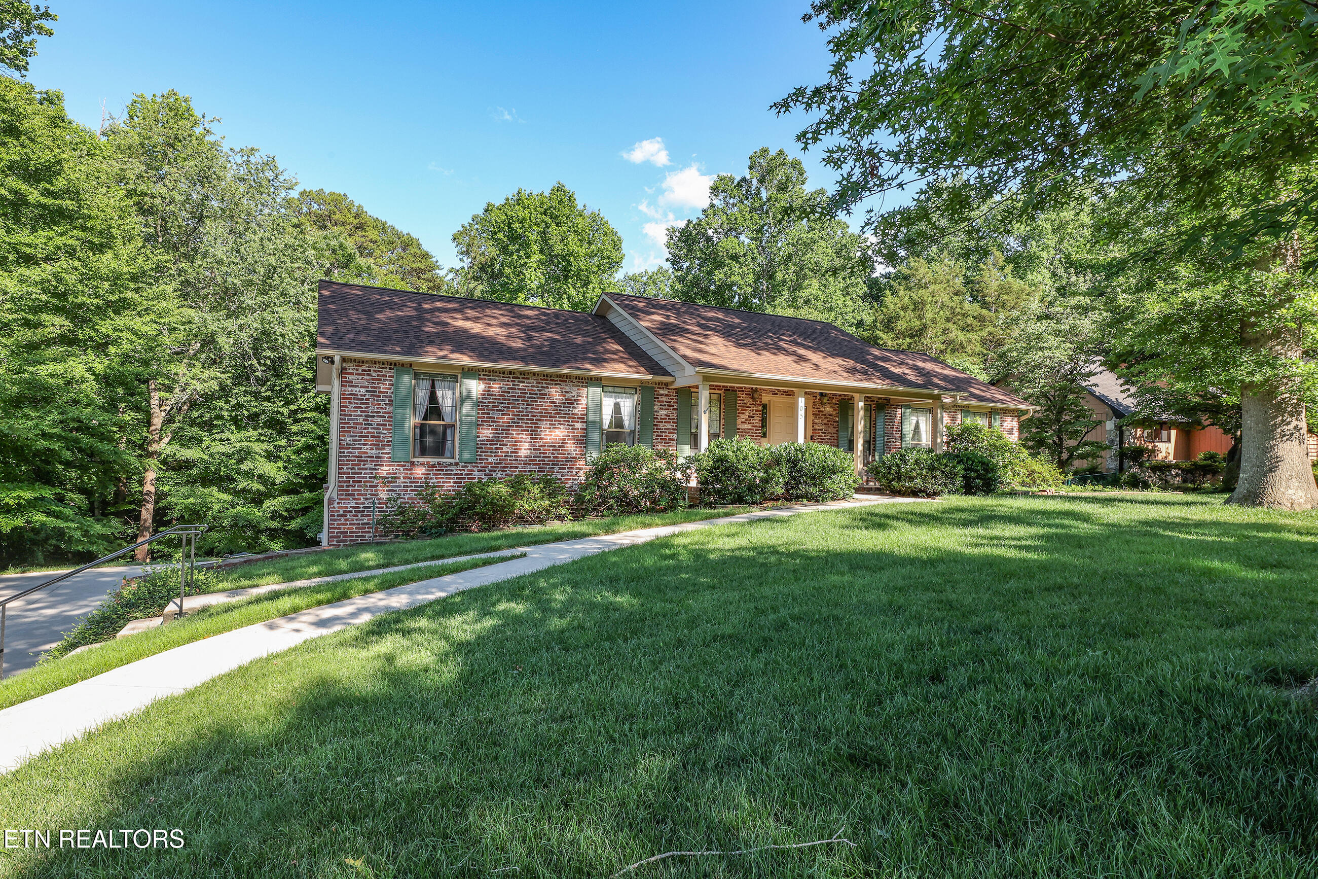 105 Claymore Lane