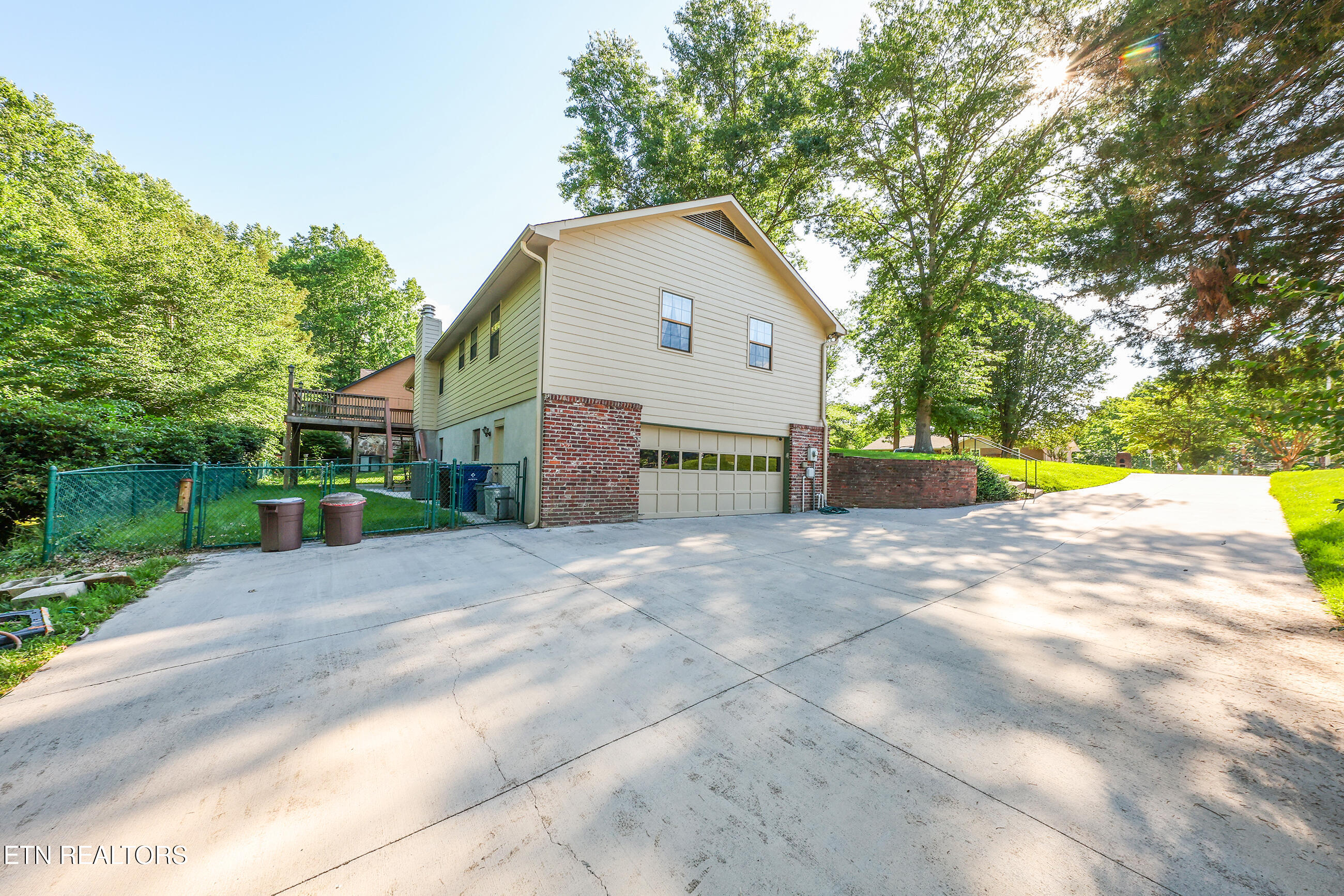 105 Claymore Lane