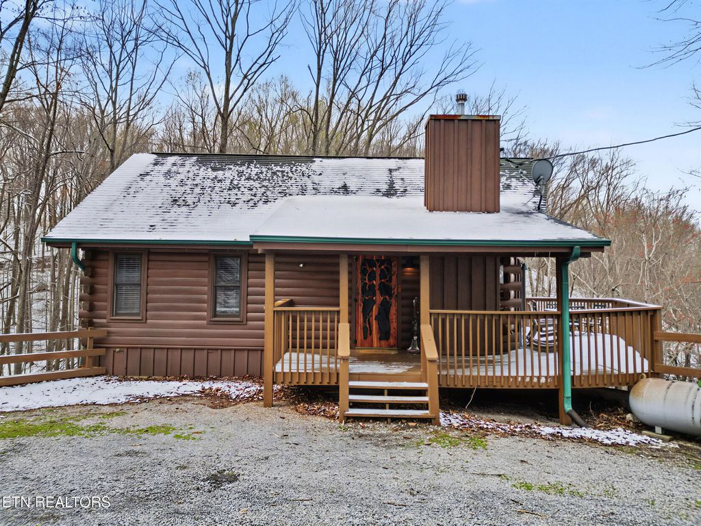 Photo of 3195 Emerald Springs Loop, Sevierville, TN 37862 (MLS # 1333173)