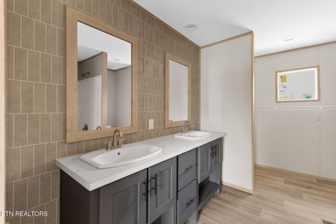 Tiny photo for 209 County Road 784A, Etowah, TN 37331 (MLS # 1337923)