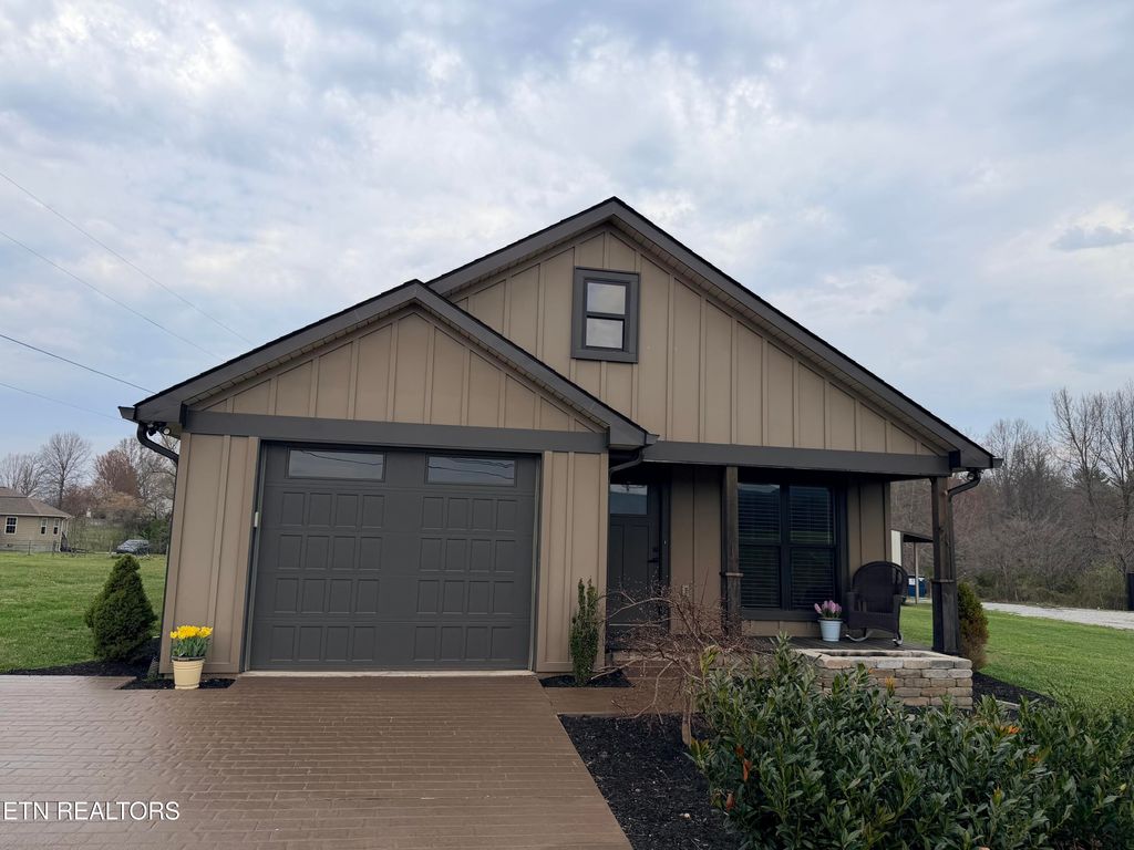 Photo of 1021 Pleasant Grove Rd, Winfield, TN 37892 (MLS # 1335593)