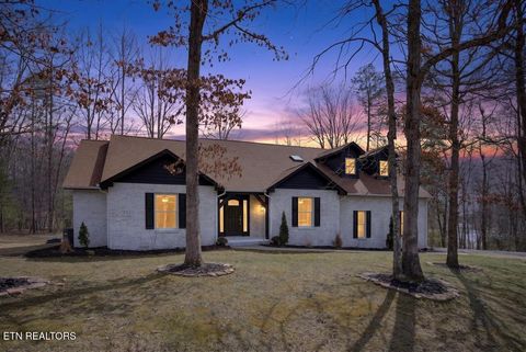 Photo of 204 Meadowview Drive, Crossville, TN 38558 (MLS # 1342643)