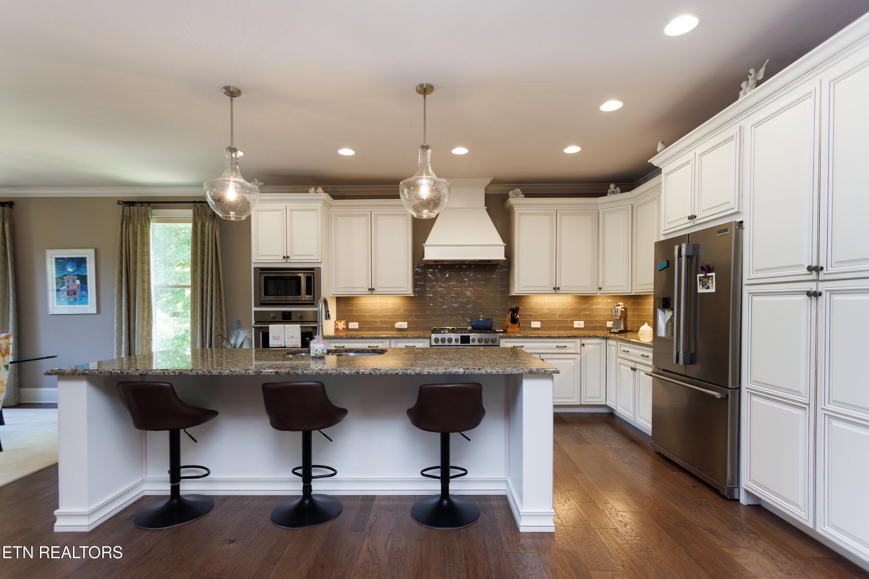 147 Hedgewood Point