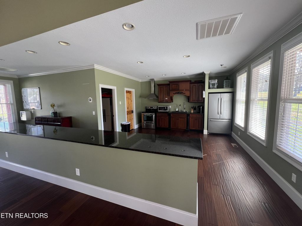 Photo of 72 Pinnacle Pointe Way, Sharps Chapel, TN 37866 (MLS # 1336526)