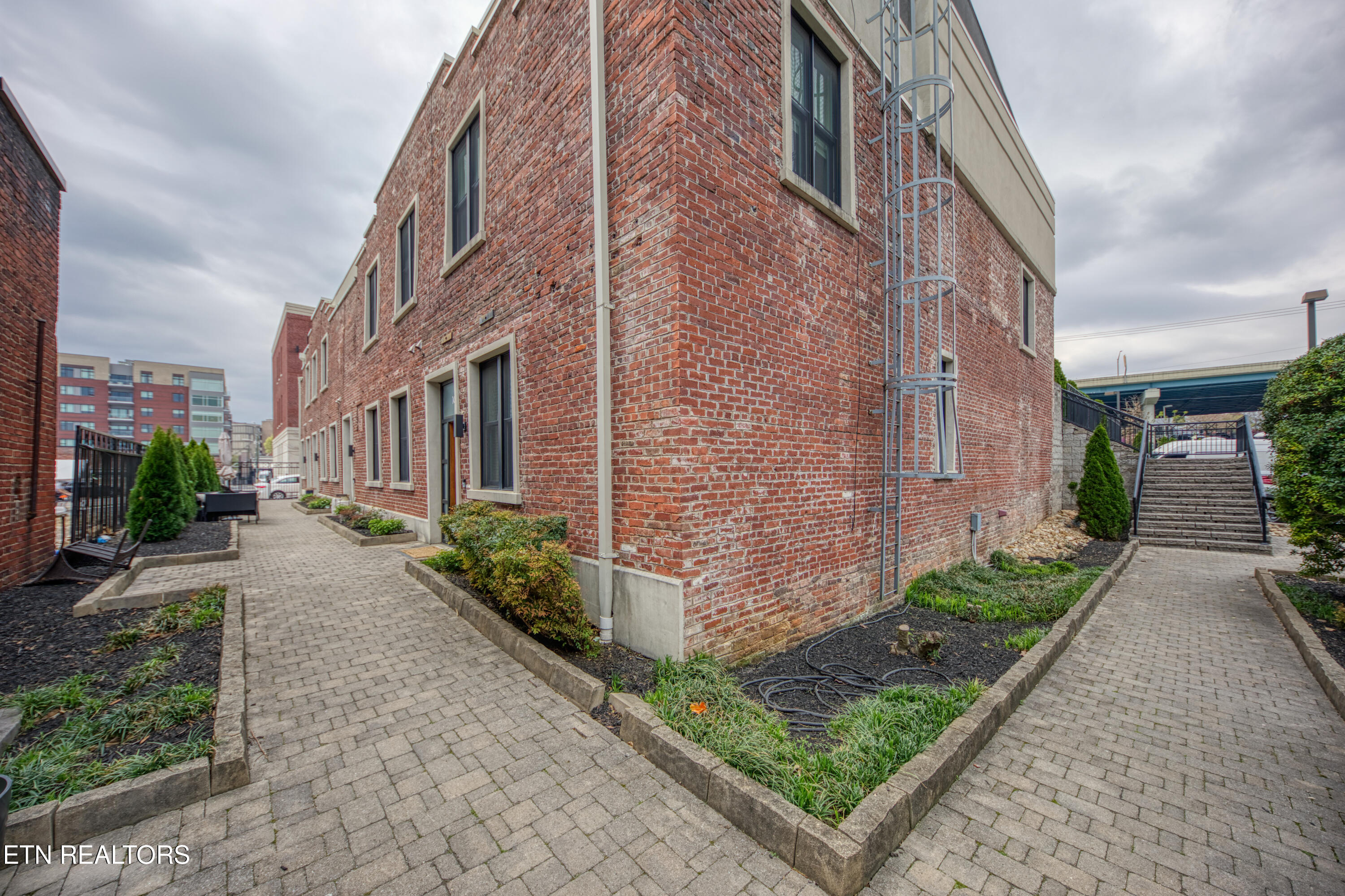 101 Mews Way